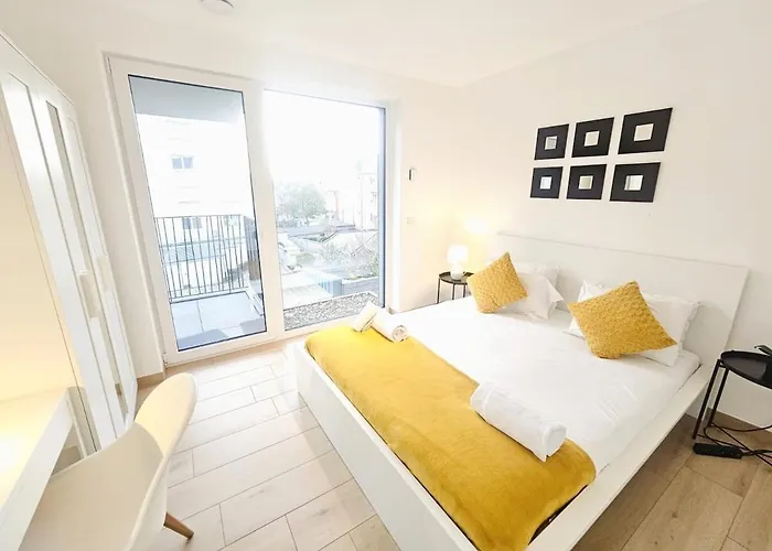 Cozy 1 Bedroom Flat With Private Terrace * Luxemburg