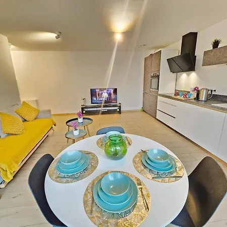 Cozy 1 Bedroom Flat With Private Terrace Appartamento Lussemburgo