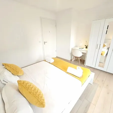 Apartment Cozy 1 Bedroom Flat With Private Terrace *