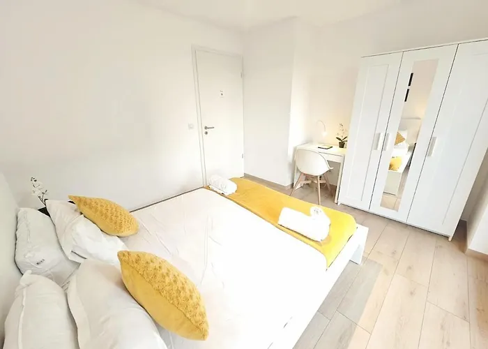 Apartment Cozy 1 Bedroom Flat With Private Terrace *