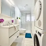 Cozy 1 Bedroom Flat With Private Terrace *