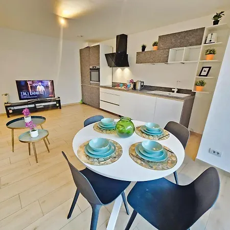 Apartamento Cozy 1 Bedroom Flat With Private Terrace